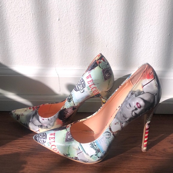 Patterned Marilyn Monroe Heels 💋 - Picture 2 of 3